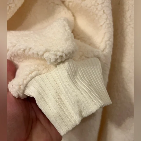 Lane Bryant cream sherpa full-zip hoodie- size 26/28- new with tags - Picture 3 of 6